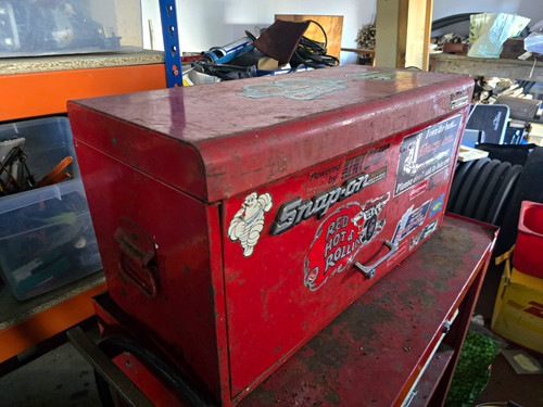 Snap red metal tool chest - snap-on,