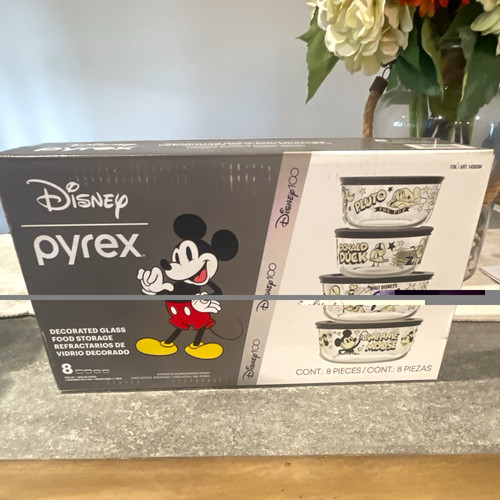 Pyrex disney 100 - 100, 8-piece