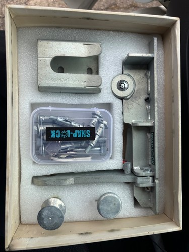 Snap lock tool box security - snap,